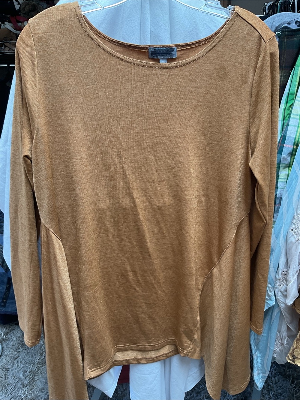 Joseph  A Women's Long Sleeve Tunic Top in Camel Brown